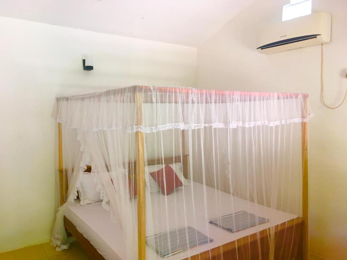 Arachchi Guest House Mirissa Exterior photo