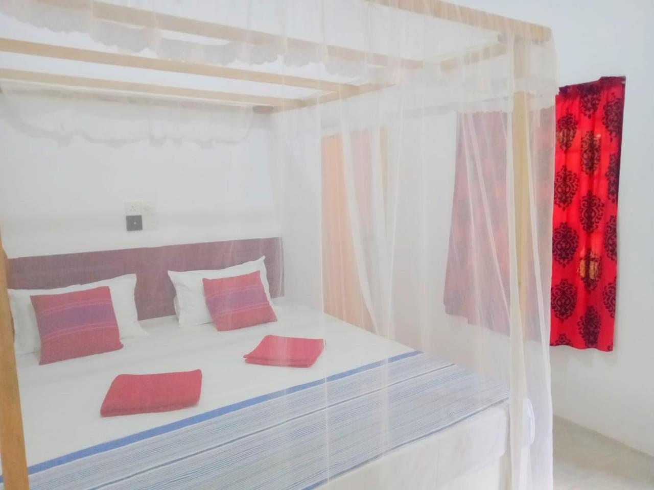 Arachchi Guest House Mirissa Exterior photo