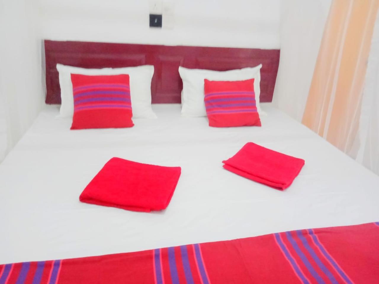 Arachchi Guest House Mirissa Exterior photo