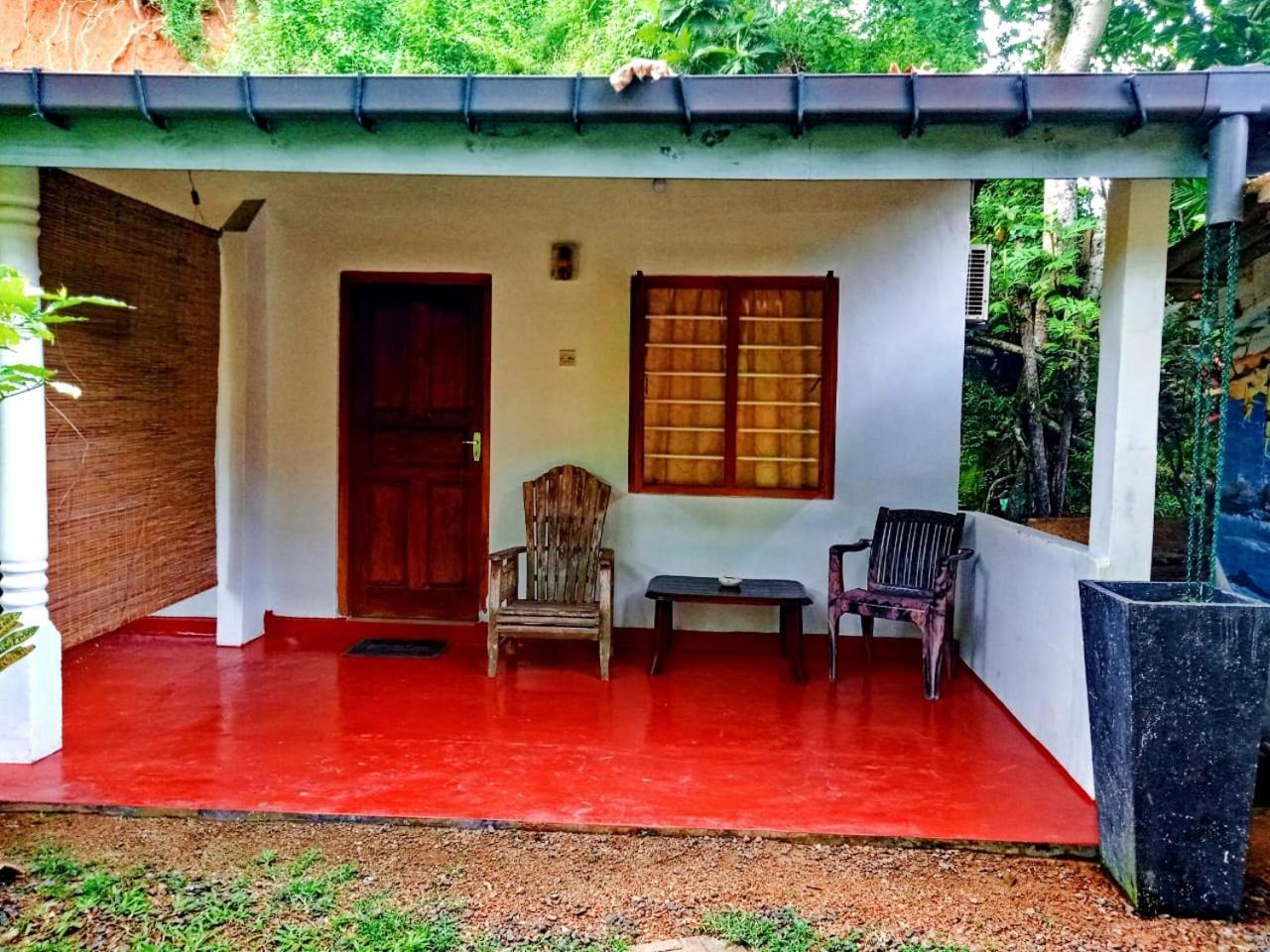 Arachchi Guest House Mirissa Exterior photo